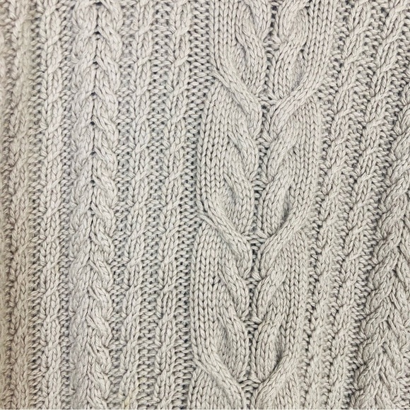 Vintage Neiman Marcus 100% cashmere cable knit long line turtleneck sweater. OS - Picture 6 of 6